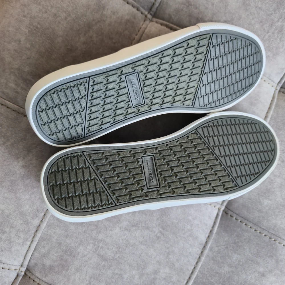 NWT Lugz Men's Sammy Canvas Slip-On Sneakers Size 10.5 - Picture 5 of 6